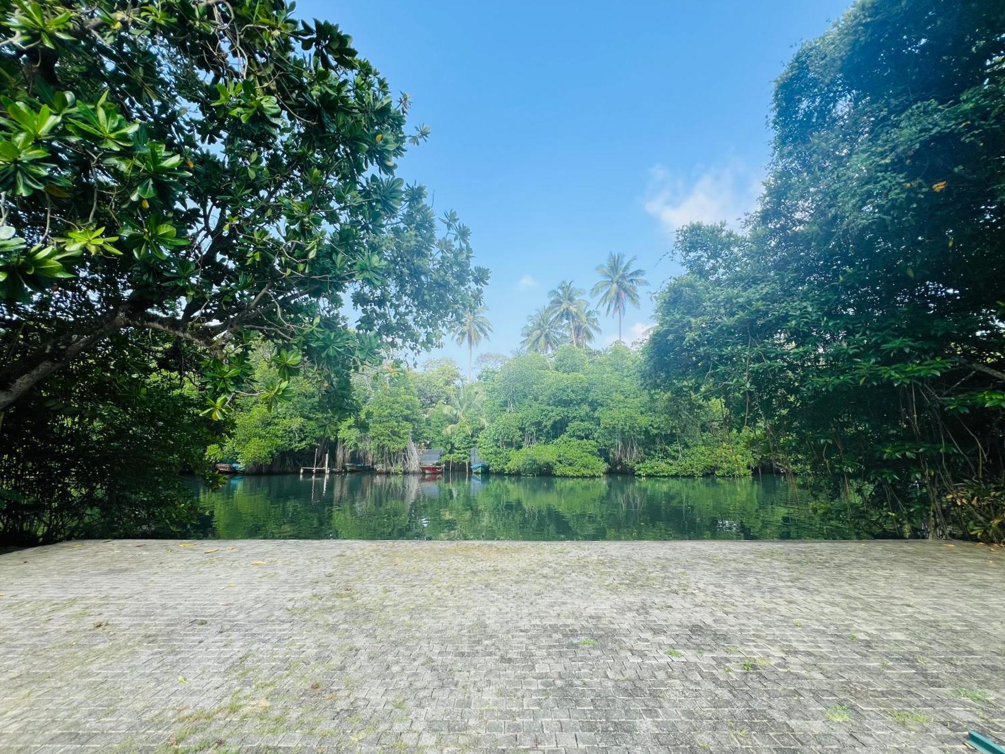 Muthumuni Ayurveda River Resort Aluthgama Exterior photo